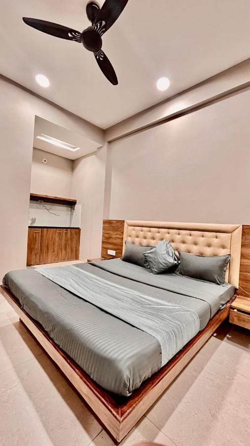 Stayzy Evanka Indore Ngoại thất bức ảnh
